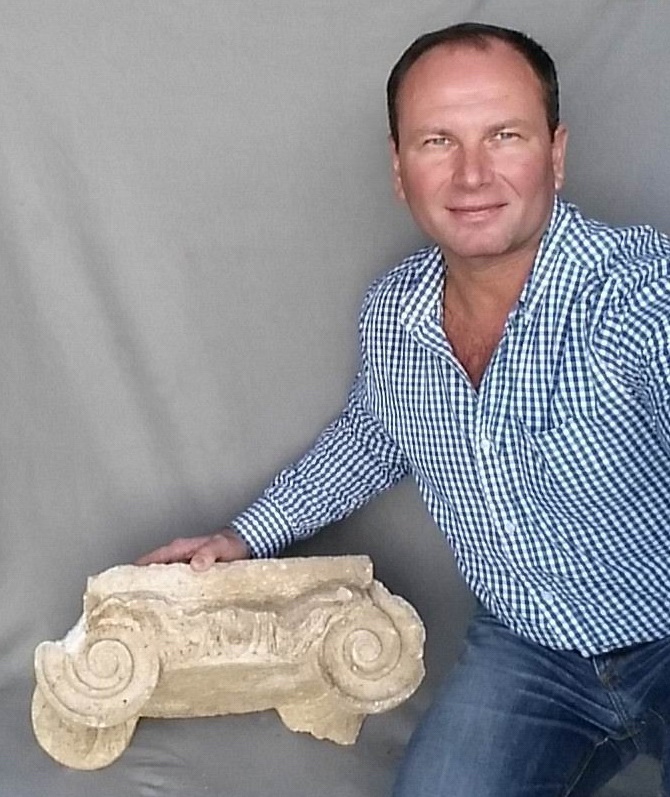 2 Al doilea capitel deja curatat