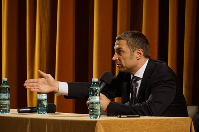 dezbatere Radu Cristian