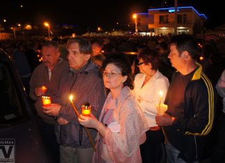 HRISTOS A INVIAT ! (galerie foto)
