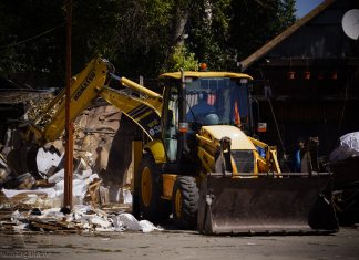 Primarul vrea sa demoleze Casa Casatoriilor
