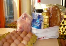 SE DISTRIBUIE PACHETELE ALIMENTARE PENTRU LUNA APRILIE