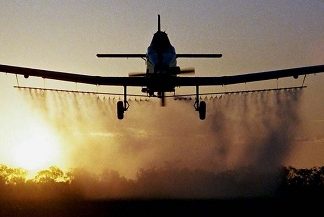 Actiune de combatere aviochimica a daunatorilor si insectelor