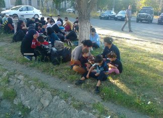 Doi cetăţeni turci şi unul irakian cercetaţi pentru călăuzirea a 129 de migranţi afgani, iranieni, irakieni şi sirieni pe Marea Neagră