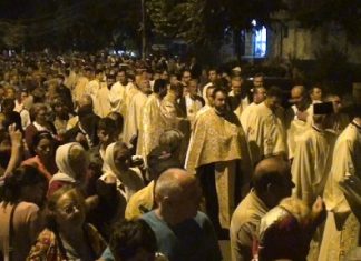 Moaștele Sf. Nectarie, aduse pe mare la Mangalia.