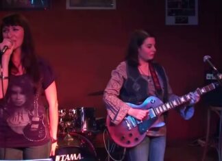 Blues & Jazz … La Berarie! ”Blue Velvet”, Roxana Stroe si Catalina Beta, impreuna cu invitatii lor, Corneliu Stroe si Tibi Dutu