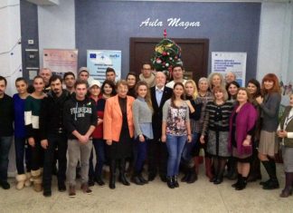 Împodobirea Bradului de Crăciun la Universitatea „Andrei Şaguna”