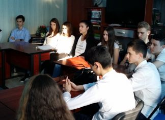 La Colegiul Economic din Mangalia, s-au sărbătorit 97 DE ANI DE LA UNIREA BASARABIEI CU ROMANIA