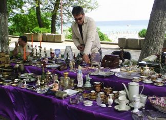 Targ de Antichitati la Mangalia
