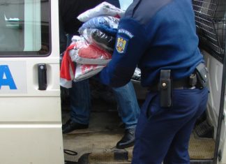 Treninguri contrafăcute, confiscate în P.T.F. Vama Veche