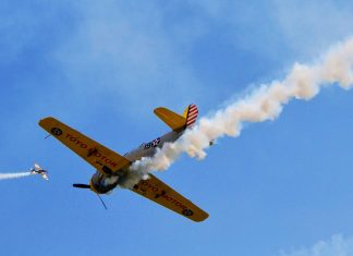 Mangalia dă startul spectacolului aviatic Aeromania 2015