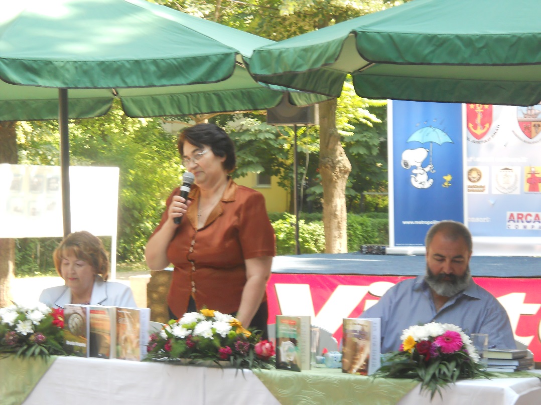 dora alina
