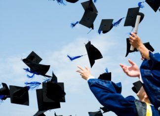 Cum trebuie să-și aleagă absolvenții de liceu specializarea la facultate și cariera?