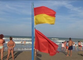 Atentie la valuri! Marea nu iarta.