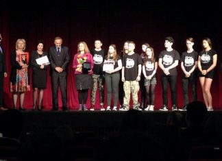 Trupa de teatru „Thaliamar” a obtinut marele premiu la Festivalul Naţional de Arta Dramatica pentru liceeni Festivalul Naţional de Arta Dramatica pentru liceeni „Radu Stanca“