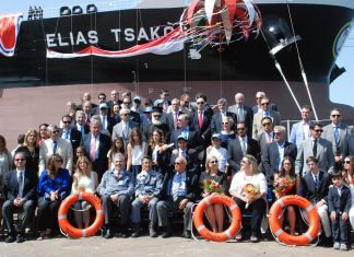 Premieră la Daewoo Mangalia: în prezenţa a 150 de invitaţi, a avut loc triplul botez al petrolierelor Elias Tsakos, Thomas Zafiras şi Leontios H.