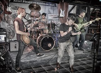 Concert FAMELESS – La BARBĂ NEAGRĂ, Vama Veche