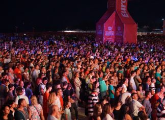 Europa FM a ocupat marea! Peste 200.000 de oameni au cântat și au dansat timp de 3 zile la „Live Pe Plajă”