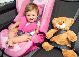 Siguranţa copilului nostru în maşină. Greşeli frecvente ale părinţilor