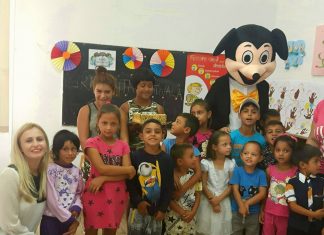 Educație preșcolară la Gradinița Estivală deschisă de Organizația Salvați Copiii la Mangalia