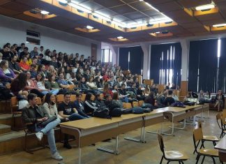 Caravana SNSPA: Lecții de business și PR pentru viitori practicieni de succes ajunge la Liceul Teoretic „Callatis”Mangalia