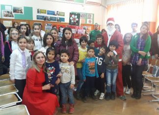 Campania DĂRUIEŞTE BUCURIE ÎNTR-O CUTIE, ediţia 2017, la LICEUL TEORTIC CALLATIS MANGALIA