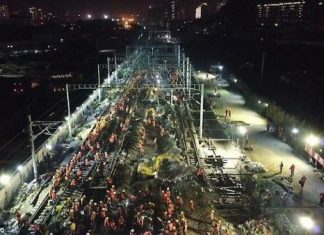 Au construit o gară în 9 ore