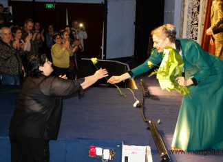 Galerie foto: piesa de teatru – PROFESIUNEA DOAMNEI WARREN cu Maia Morgenstern,la Casa de Cultura Mangalia