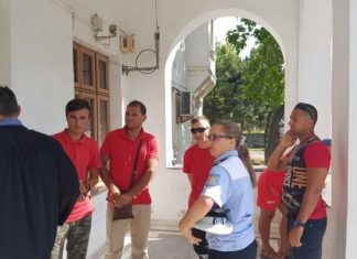 MANGALIA: Salvamarii şi turistul care le cere daune de 40.000 de euro s-au întâlnit în faţa judecătorilor