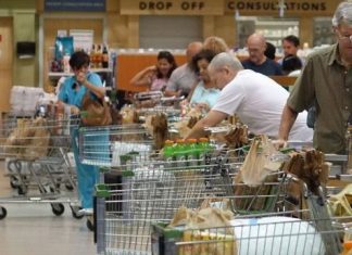 De teama Brexit, britanicii au început să facă stocuri de mâncare.