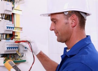 Întreruperi de curent electric în stațiunea Neptun