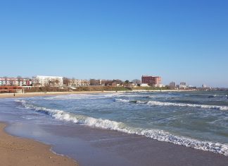 VIDEO&FOTO: Vânt și soare cu dinți, azi, la Mangalia