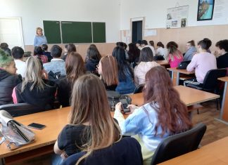 “Școala Altfel” la Colegiul Economic Mangalia: „DESPRE SUBIECTE TABU ÎN SECOLUL XXI.”
