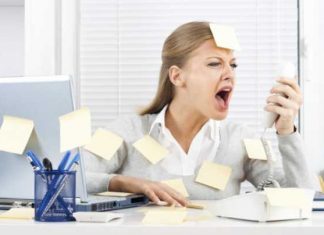 Treci printr-o criză personală? Iată cum să rămâi concentrat la locul de muncă