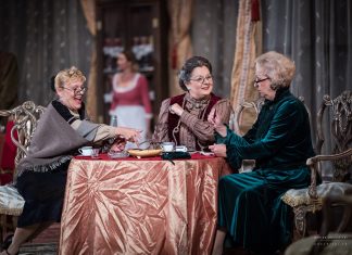 Un spectacol gratuit și un weekend cu trei comedii, la Teatrul de Stat Constanța
