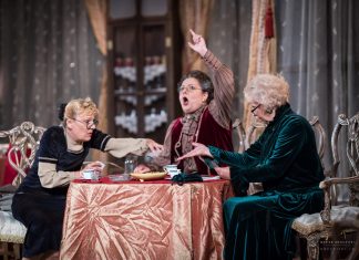 Weekend cu trei comedii negre la Teatrul de Stat Constanța