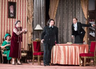 Nărojii şi Gaiţele îşi împart, în weekend, scena Teatrului de Stat Constanța