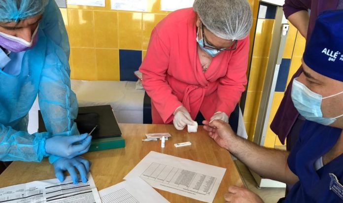 Angajații Spitalului Mangalia testați pentru depistarea COVID-19