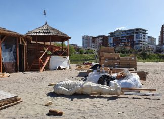 Trei operatori de plajă au fost amendați de inspectorii Administraţiei Bazinale de Apă Dobrogea-Litoral