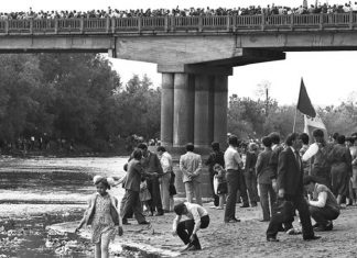 Podul de flori de pe Prut. 30 de ani de visuri şi speranţe.