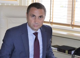 Primarul Mangaliei, Cristian Radu: “Mare atenție la «consultanții juridici» care îi îndeamnă pe agenții economici să își desfășoare activitatea fără autorizație de funcționare!”