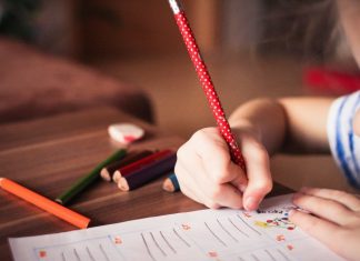 Legea referitoare la tichete educaţionale pentru plata serviciilor “Şcoală după şcoală” a fost promulgată