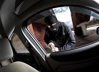 Activități de informare și prevenire privind furturile din autoturisme, derulate de polițistii din Mangalia