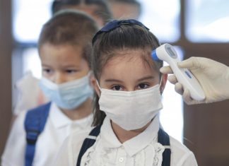 Ministrul Educației, Anisie: „Elevii care refuză să poarte mască riscă să li se scadă nota la purtare”