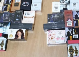 Mirosuri fine dar „înşelătoare”. Trei persoane ofereau spre vânzare parfumuri contrafăcute