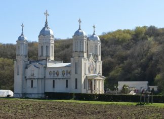 Peste 130 de jandarmi și polițiști vor asigura măsurile de ordine publică la Mănăstirea ,,Peştera Sf. Apostol Andrei”