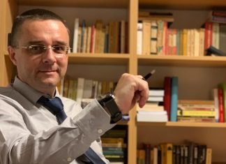 Inspectorul general, prof. Sorin Mihai: „Toţi elevii constănțeni vor primi tablete pentru lecţiile online”