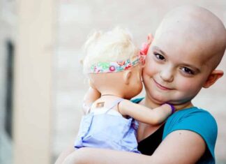 15 februarie, Ziua Internațională a copiilor bolnavi de cancer. În fiecare an, peste 400.000 de copii și adolescenți, diagnosticați cu teribila boală