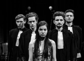 „JOCURI ÎN CURTEA DIN SPATE” și „MECIUL DE COMEDIE”, în weekend, la Teatrul de Stat Constanța