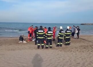 Turist din Ilfov, care făcea kitesurfing în zona plajei “La Steaguri” din Neptun, a murit înecat