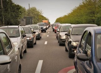 Rute alternative, pentru evitarea traficului infernal de la Eforie, recomandate de polițiști